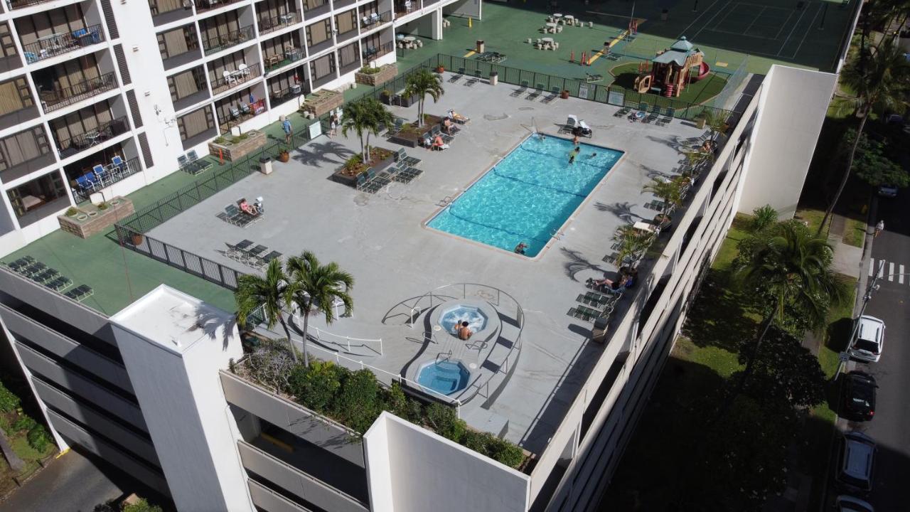 Fabulous Mountain View With Free Parking!